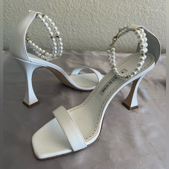 Manolo Blahnik Charona 105 White Pearl Sandals Shoes $1095 - Picture 15 of 16